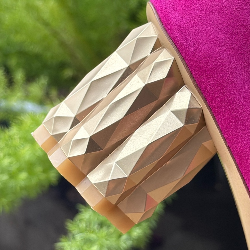 Salvatore Ferragamo Ortensia 55 Suede Pumps - Picture 9 of 16